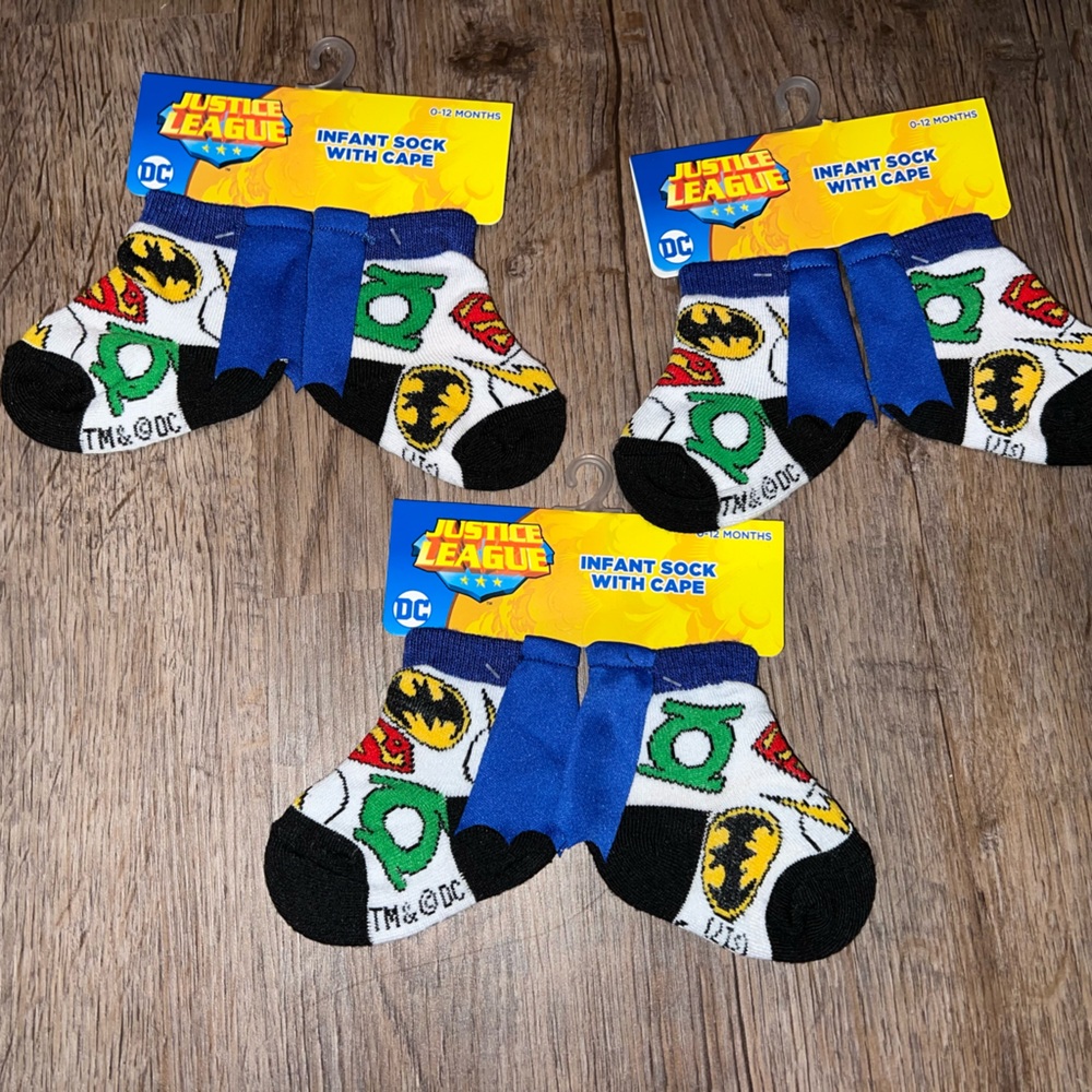 DC sock bundle - Picture 2 of 4